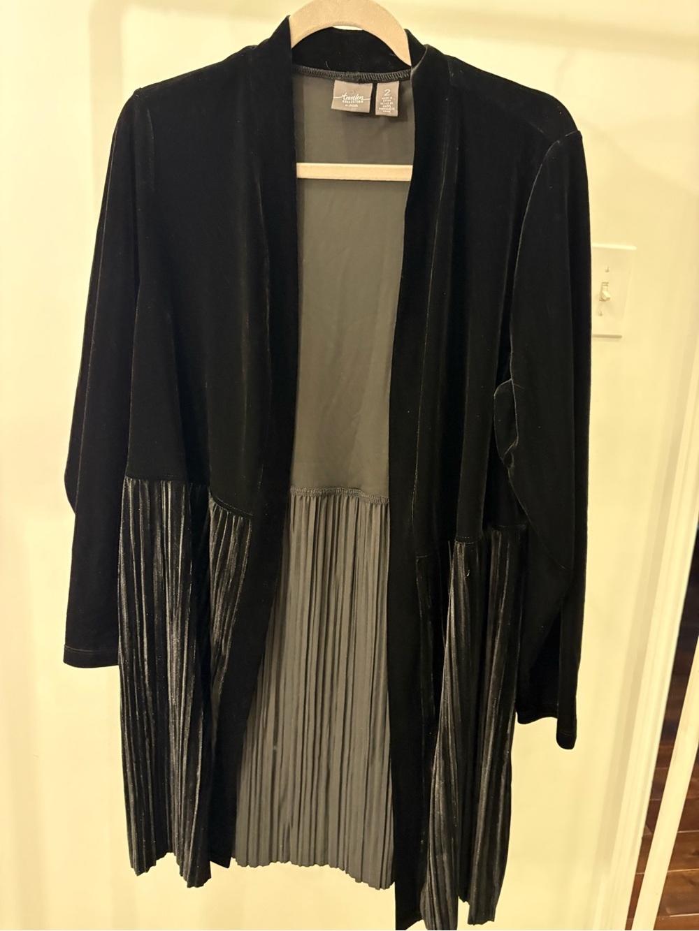 Travelers Collection by Chico's Black Velvet Open-Front Jacket